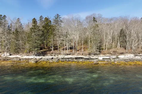 153 Back Shore Road Bristol ME 04564