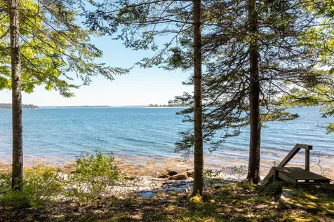 153 Back Shore Road Bristol ME 04564