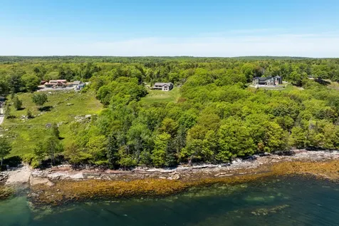 153 Back Shore Road Bristol ME 04564