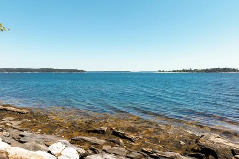 153 Back Shore Road Bristol ME 04564