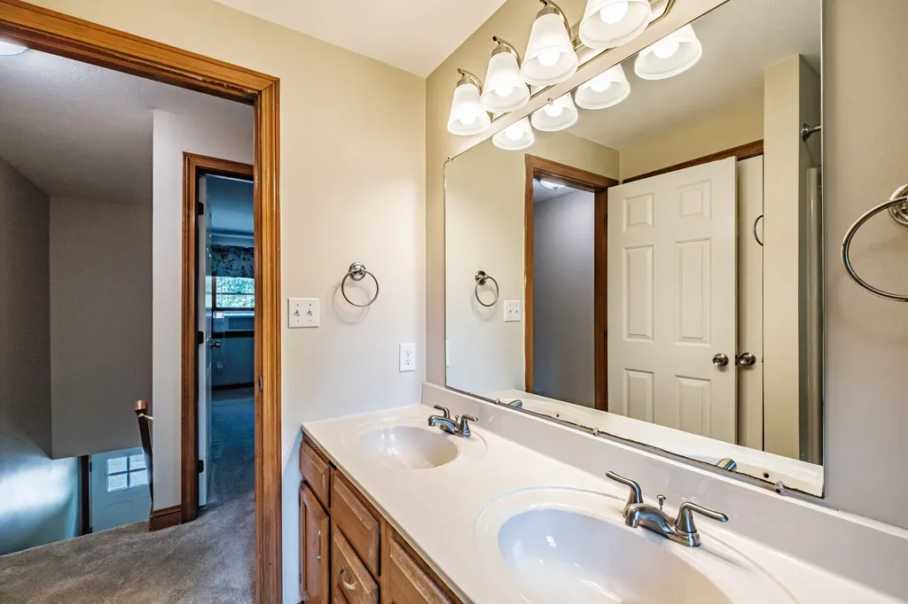 16 Caryn Drive Saco ME 04072