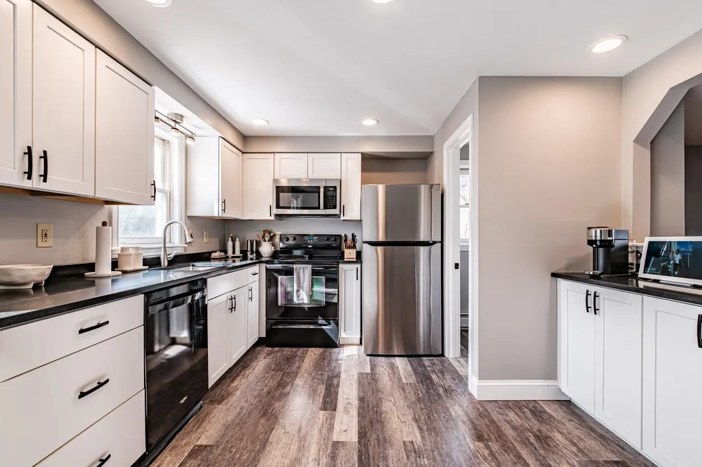 16 Caryn Drive Saco ME 04072