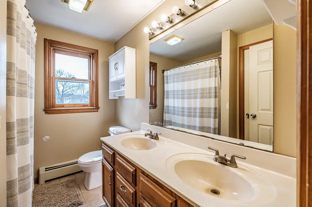 16 Caryn Drive Saco ME 04072