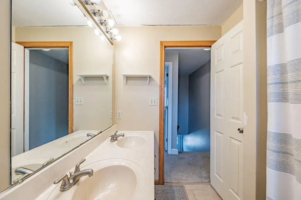 16 Caryn Drive Saco ME 04072