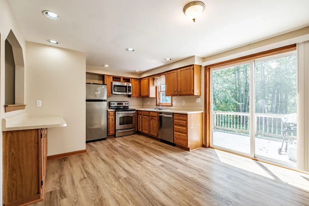 16 Caryn Drive Saco ME 04072