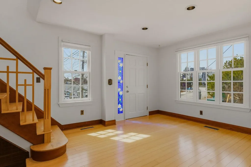 17 Commercial Street Kittery ME 03904