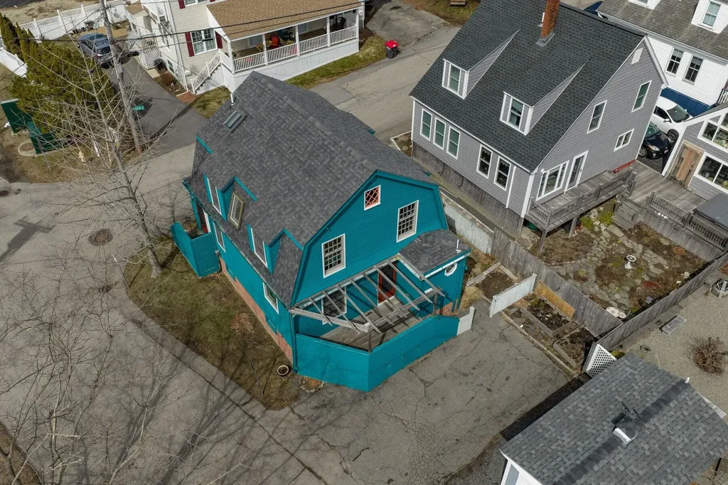 17 Commercial Street Kittery ME 03904
