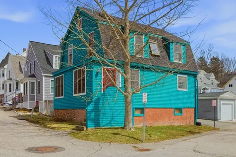 17 Commercial Street Kittery ME 03904