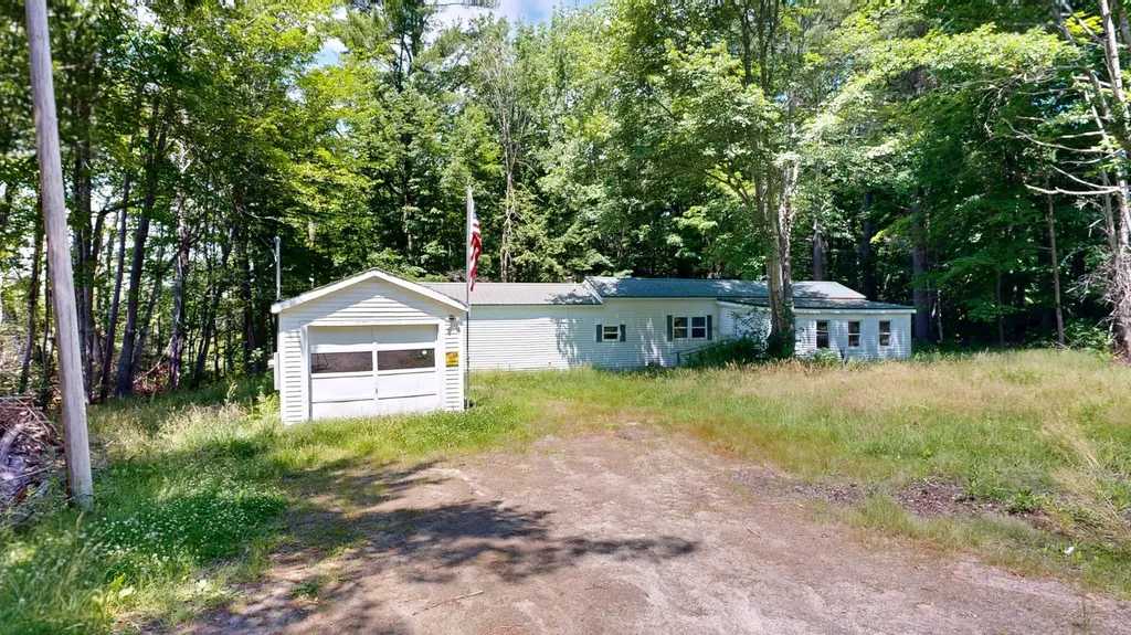 369 Pond Road West Gardiner ME 04345