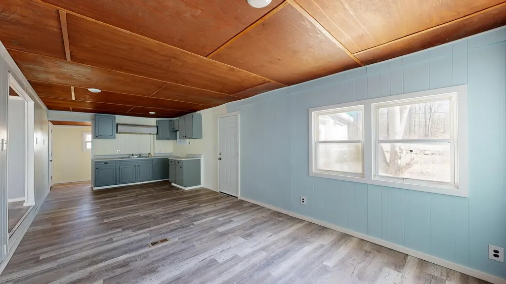 369 Pond Road West Gardiner ME 04345