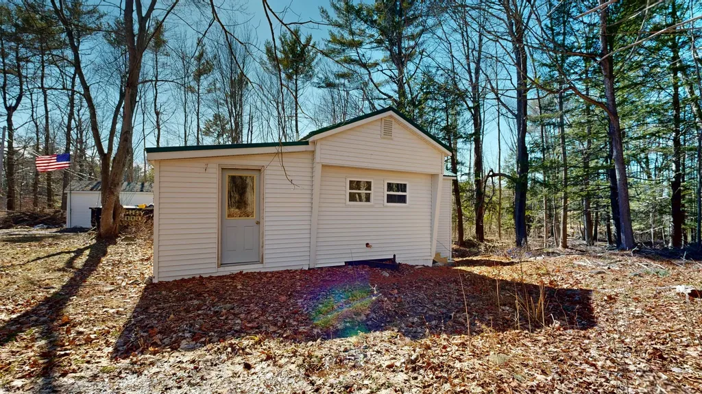 369 Pond Road West Gardiner ME 04345