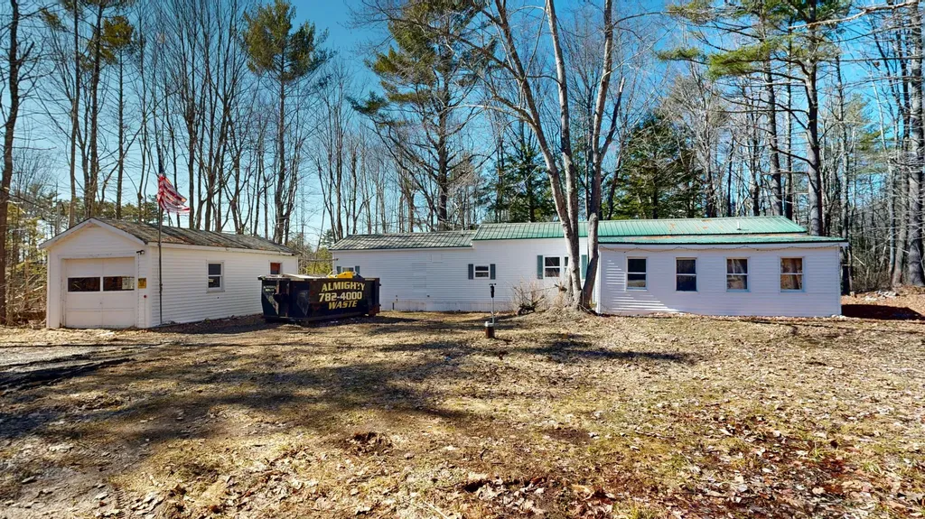 369 Pond Road West Gardiner ME 04345