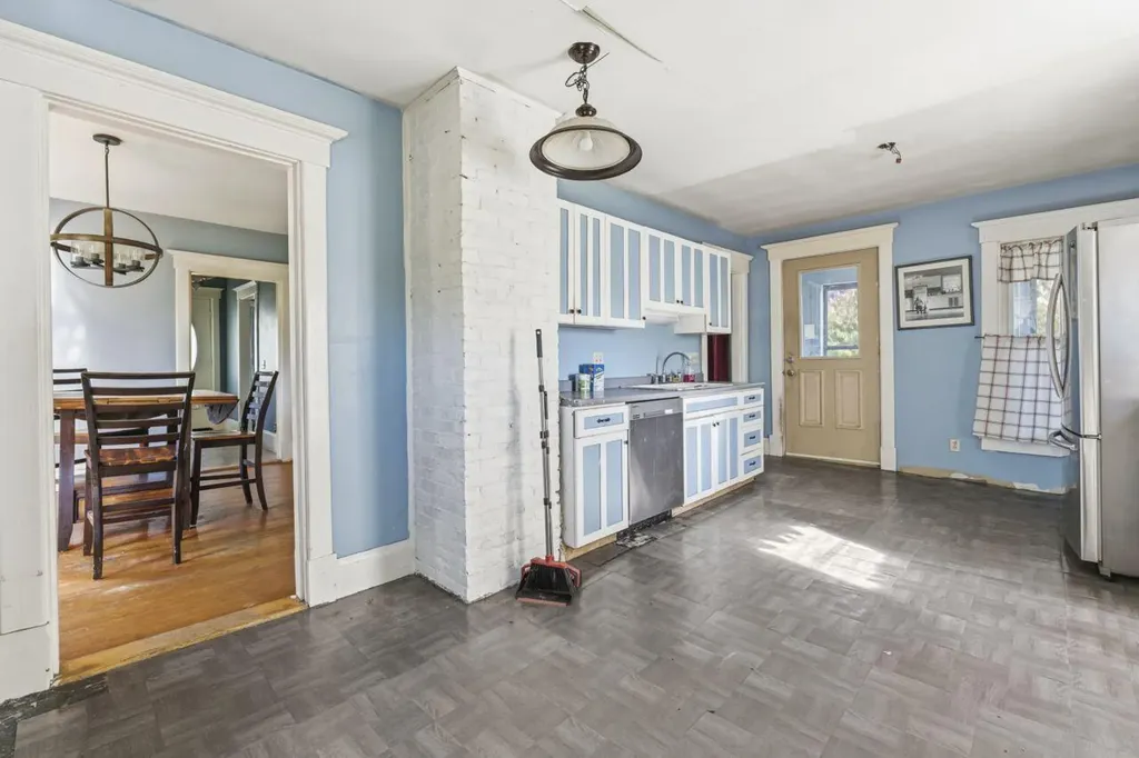 79 Pittsfield Avenue Hartland ME 04943