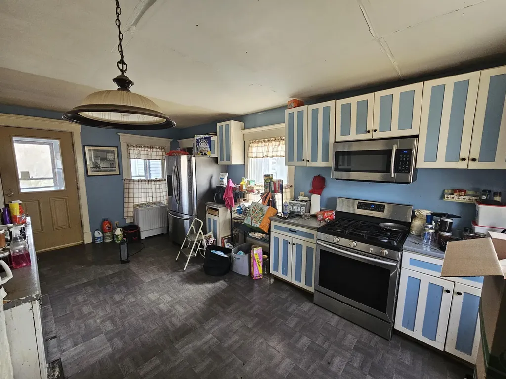 79 Pittsfield Avenue Hartland ME 04943