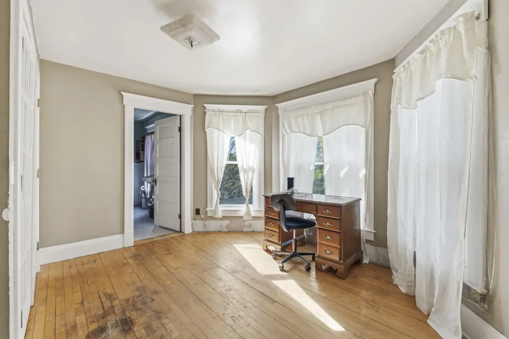 79 Pittsfield Avenue Hartland ME 04943