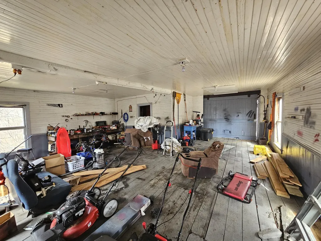 79 Pittsfield Avenue Hartland ME 04943