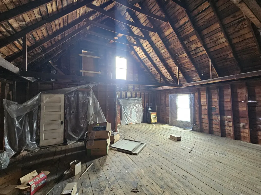 79 Pittsfield Avenue Hartland ME 04943