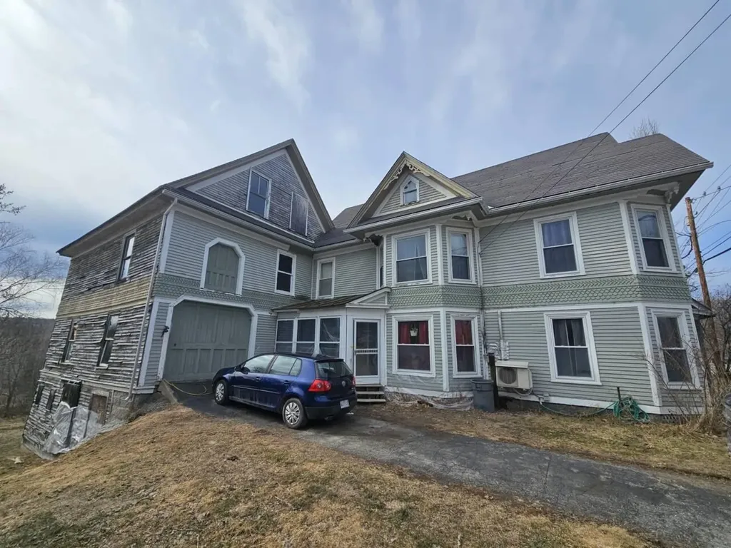 79 Pittsfield Avenue Hartland ME 04943