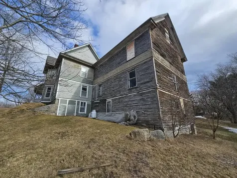 79 Pittsfield Avenue Hartland ME 04943