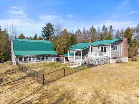 32 Charles Drive Holden ME 04429