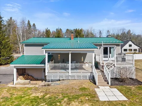 32 Charles Drive Holden ME 04429