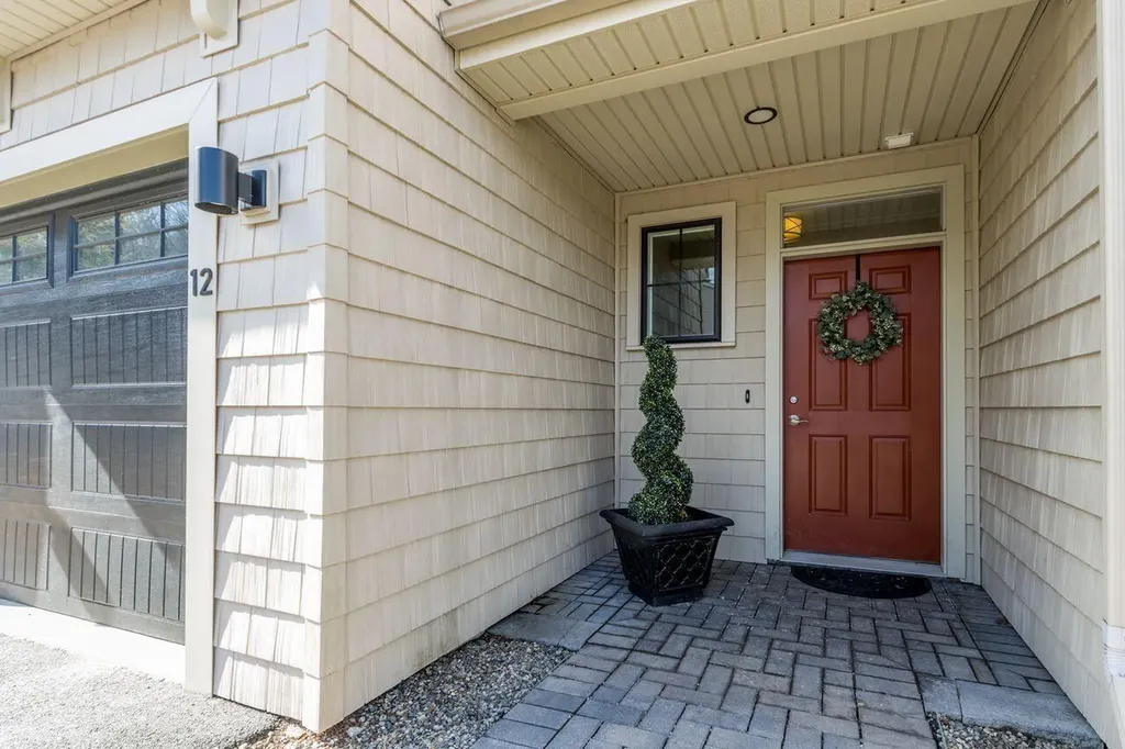 25 Preservation Lane South Portland ME 04106