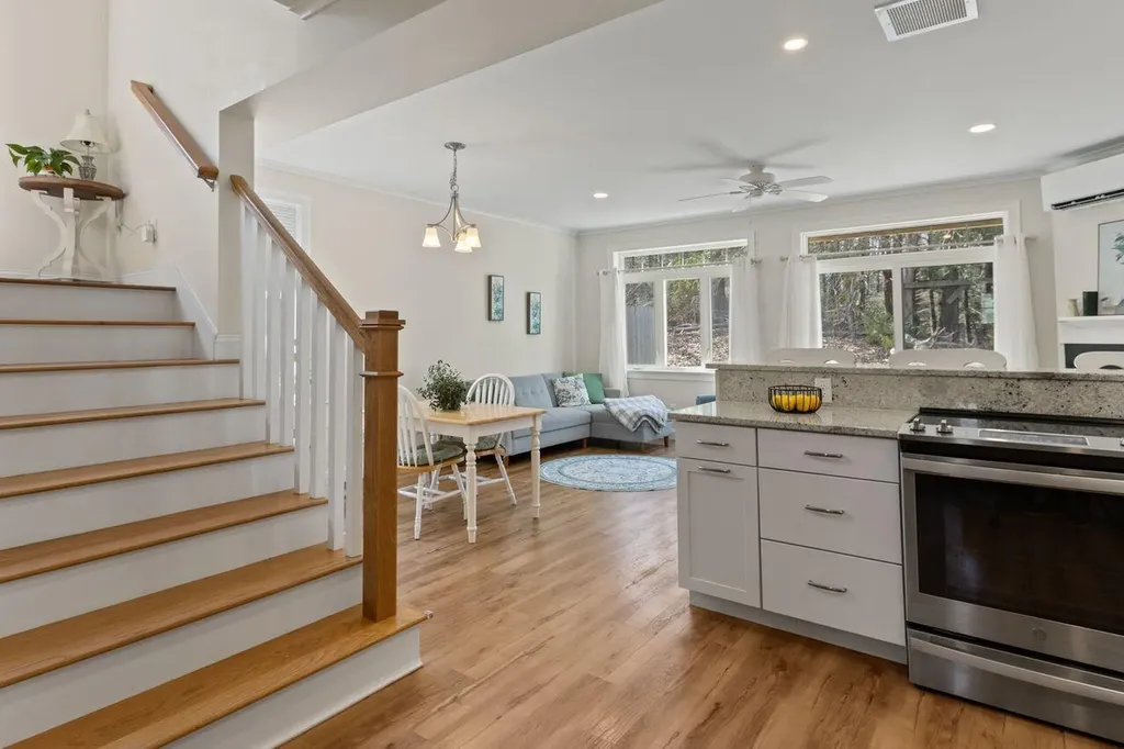 25 Preservation Lane South Portland ME 04106