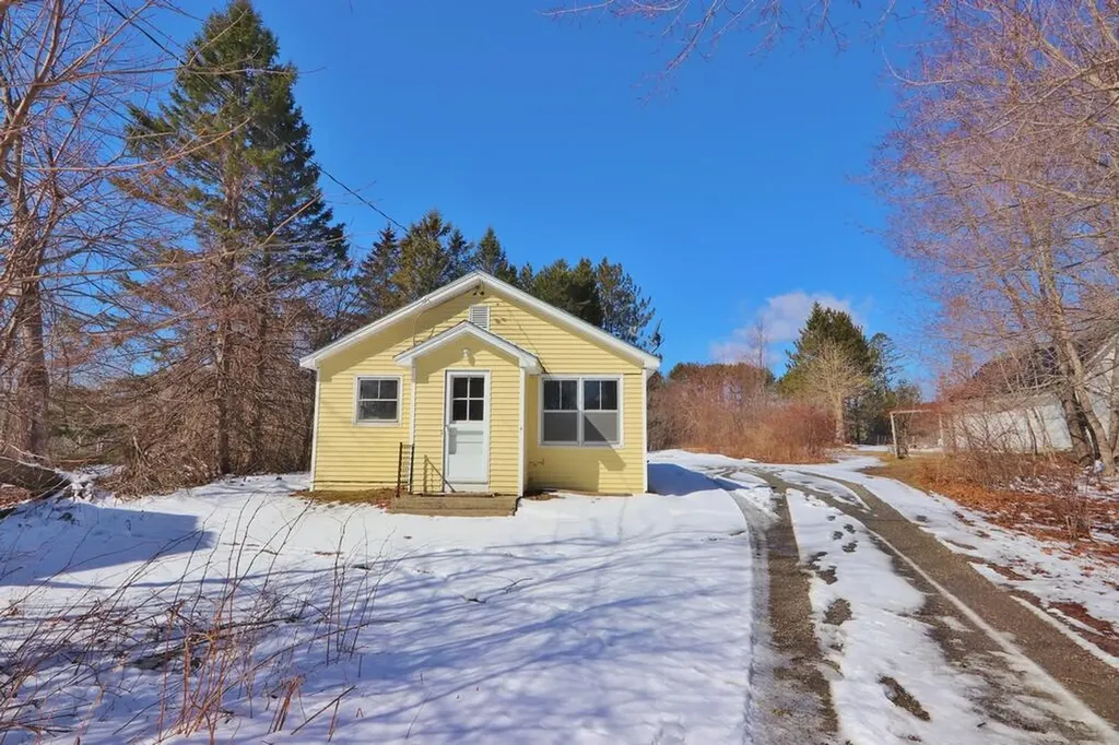 418 Main Road S Hampden ME 04444