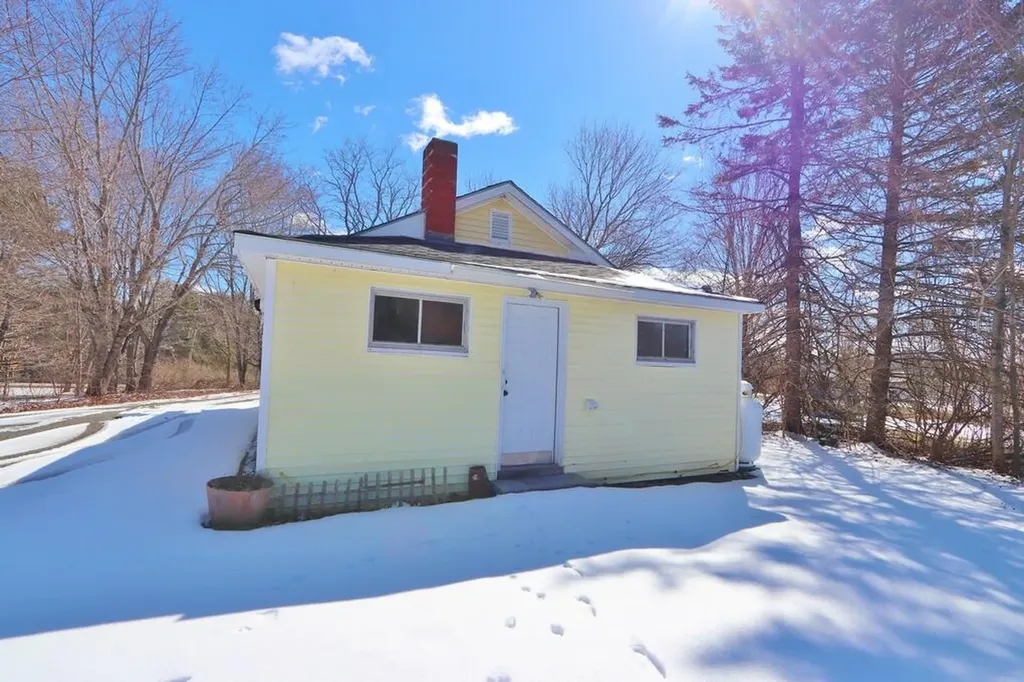 418 Main Road S Hampden ME 04444