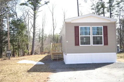 18 Maple Street Lebanon ME 04027