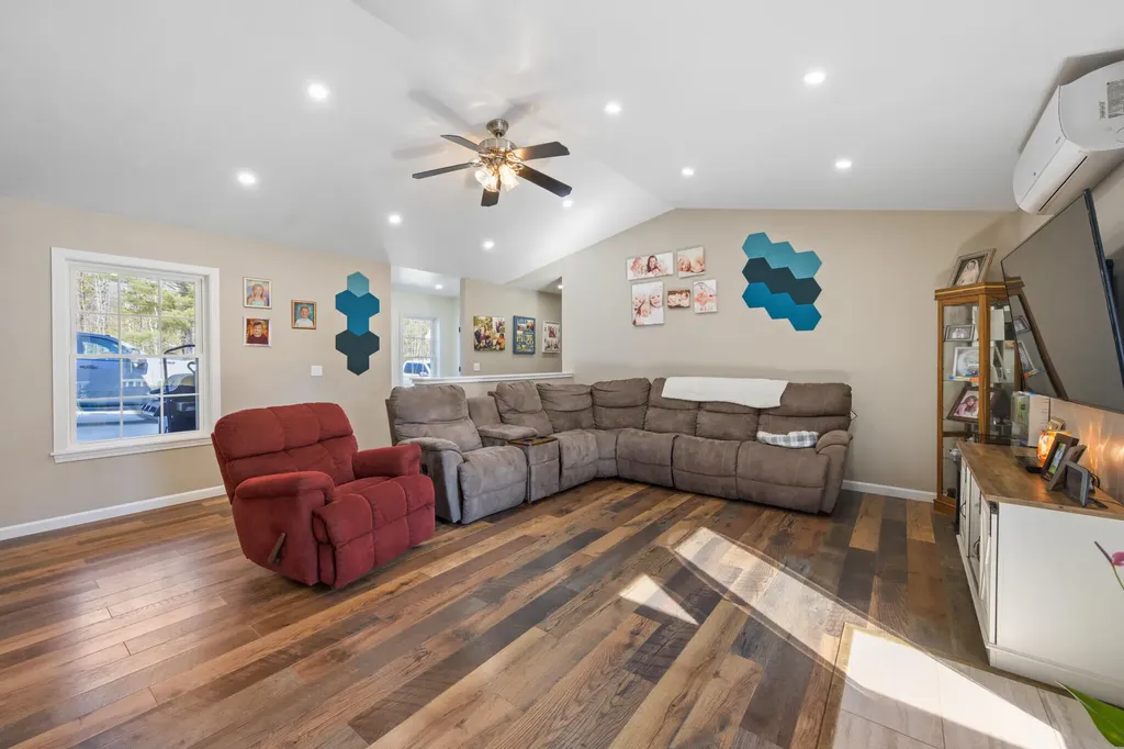 246 Wyman Road Palmyra ME 04965
