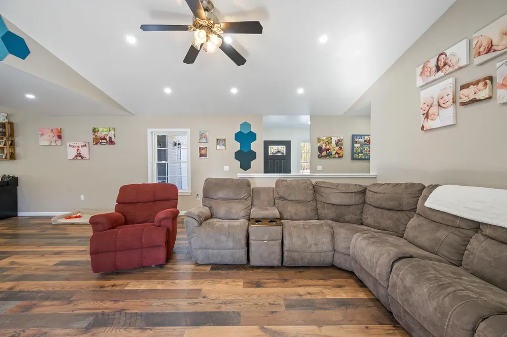 246 Wyman Road Palmyra ME 04965