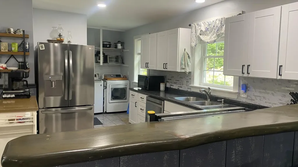 26 Bushey Shore Palermo ME 04354