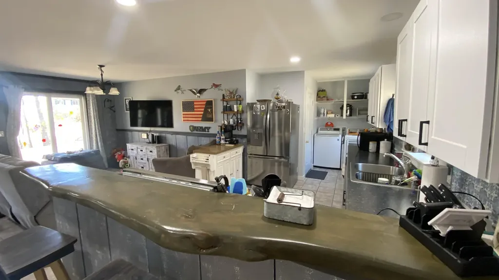 26 Bushey Shore Palermo ME 04354