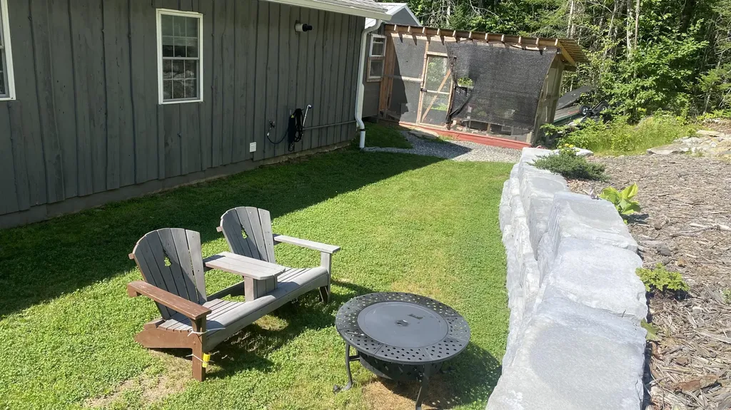 26 Bushey Shore Palermo ME 04354