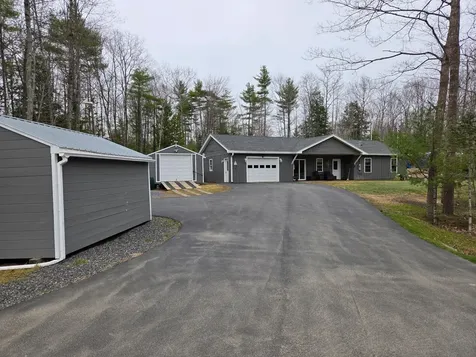 26 Bushey Shore Palermo ME 04354