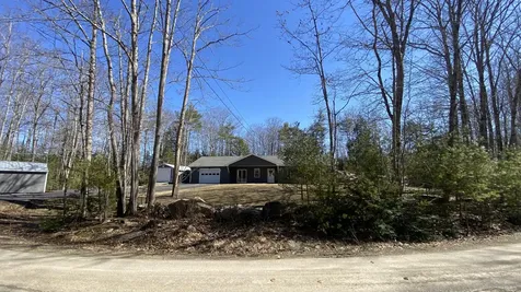 26 Bushey Shore Palermo ME 04354