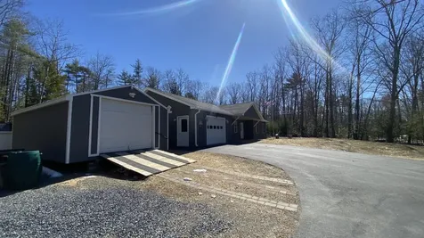 26 Bushey Shore Palermo ME 04354