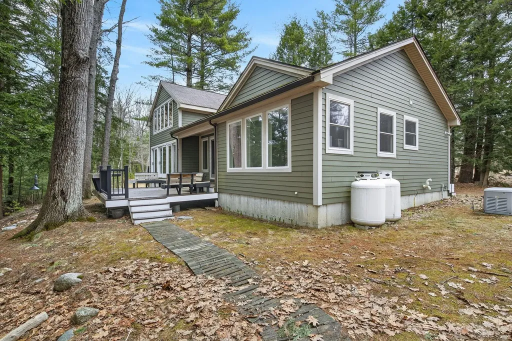 38 Maynard Road Windham ME 04062