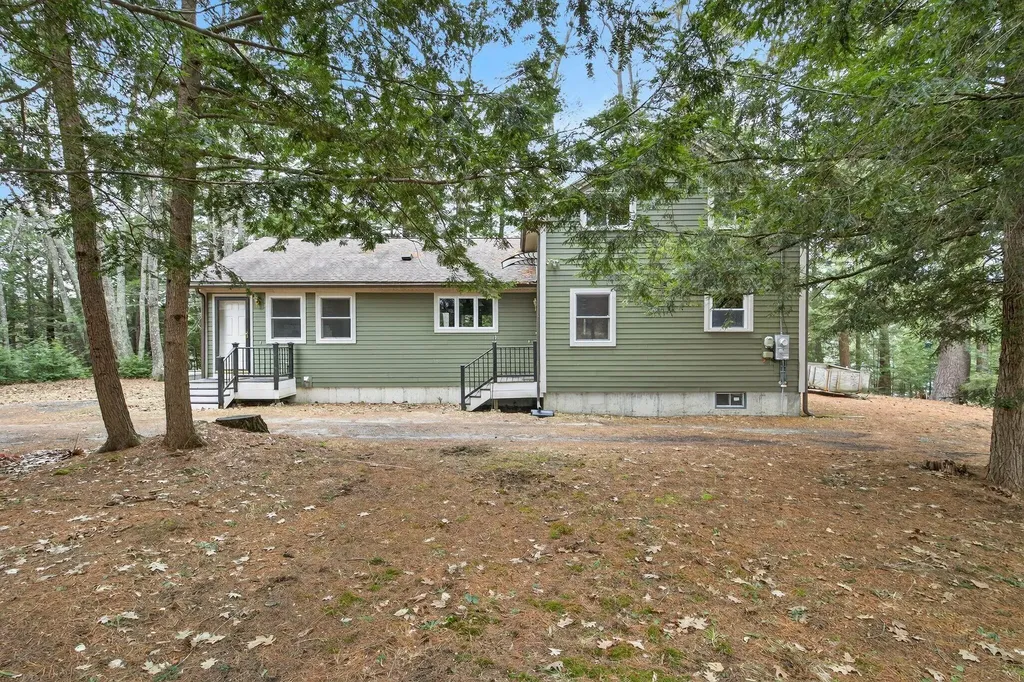 38 Maynard Road Windham ME 04062