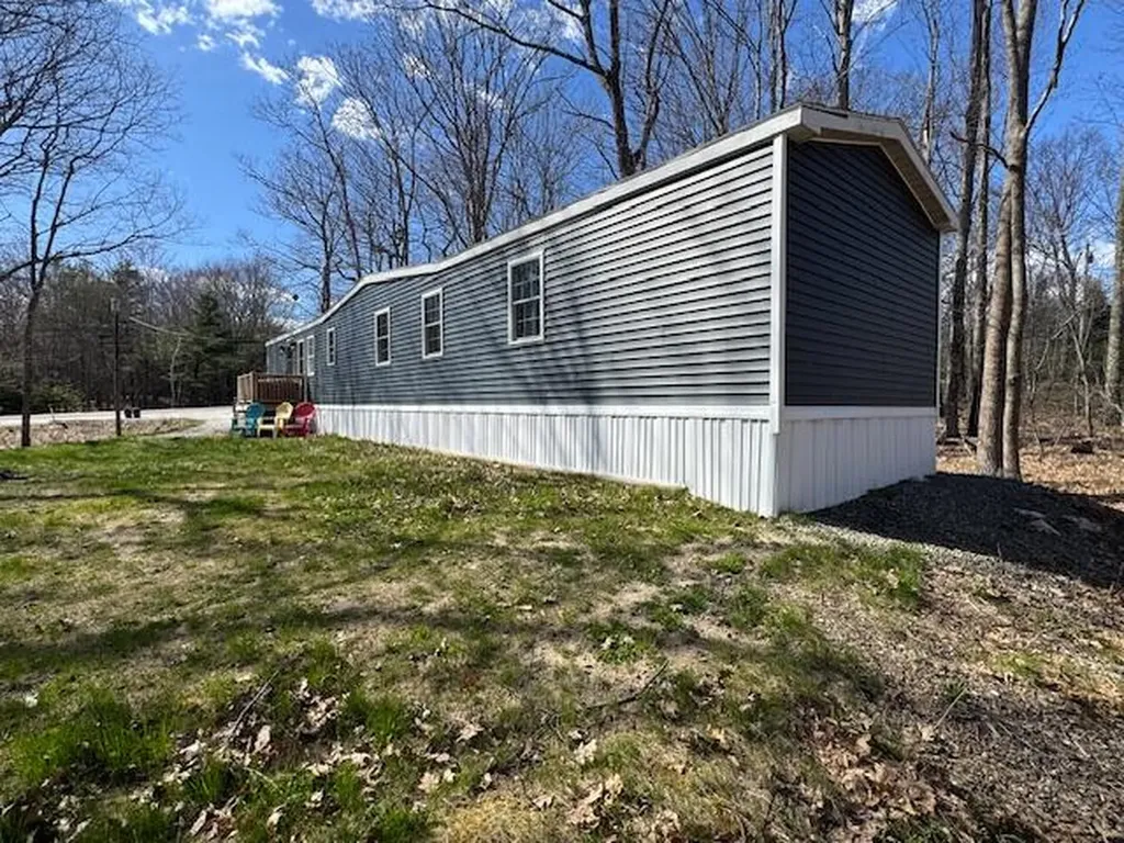 171 River Road Richmond ME 04357