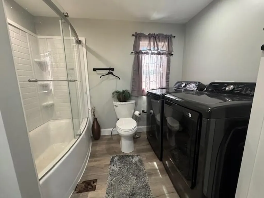 171 River Road Richmond ME 04357