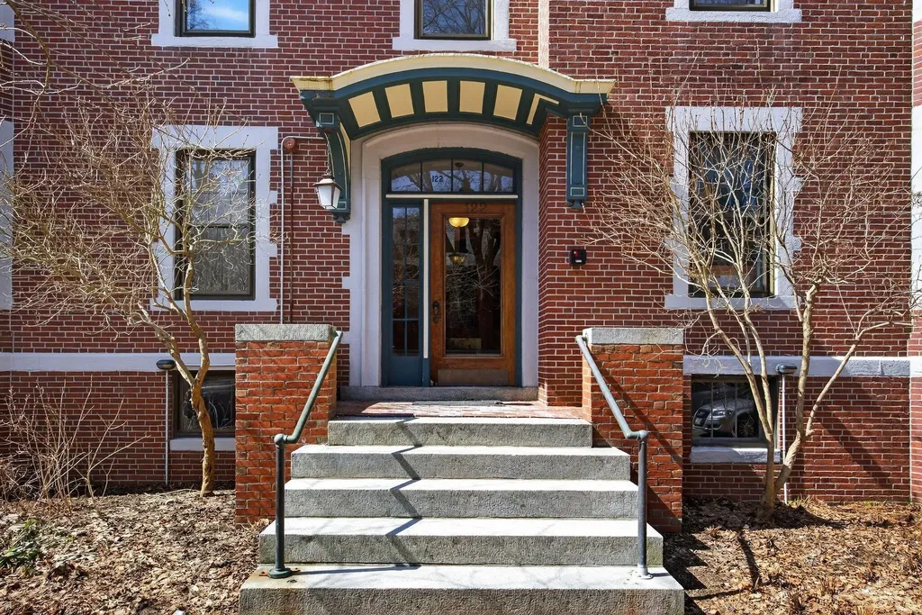 122 Neal Street Portland ME 04102