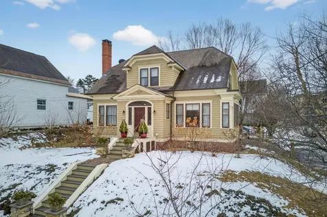 121 Sixth Street Auburn ME 04210