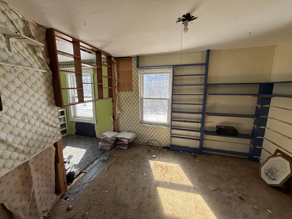 1053 Warren Hill Road Palmyra ME 04965