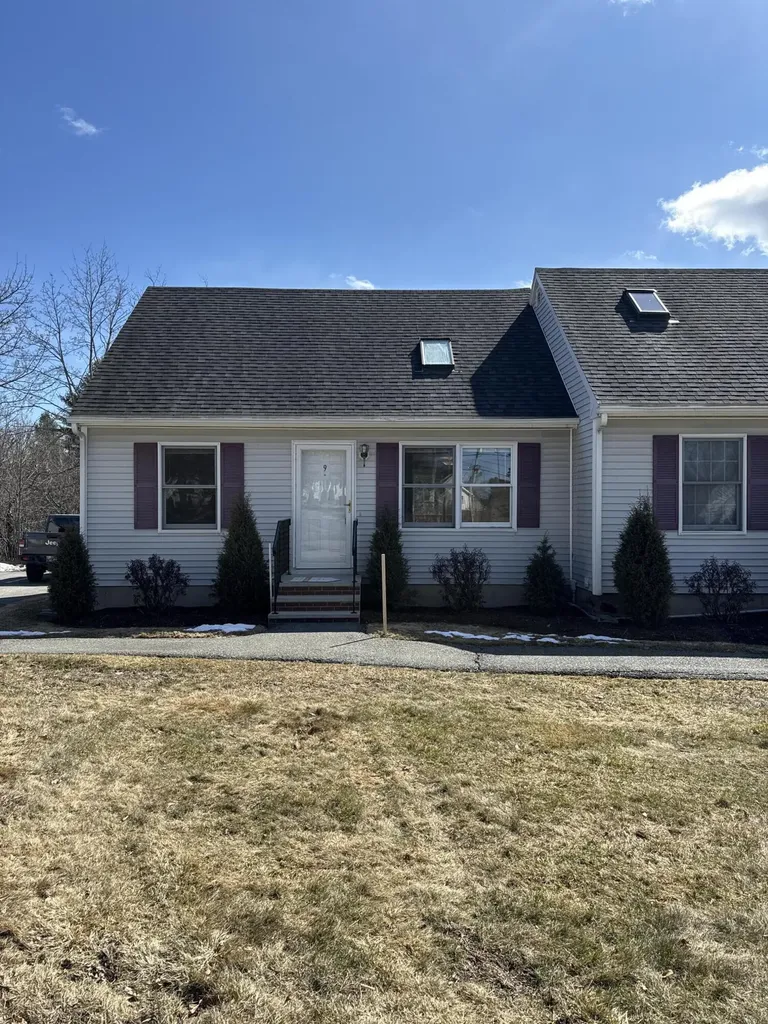 9 Cynthia Circle Bangor ME 04401