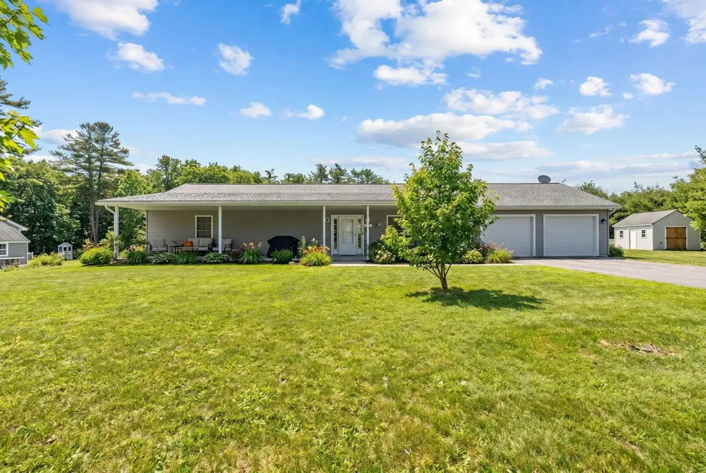16 Hickory Drive Wiscasset ME 04578
