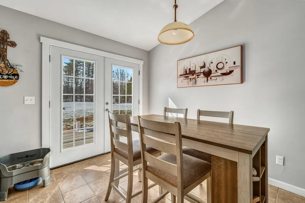 16 Hickory Drive Wiscasset ME 04578