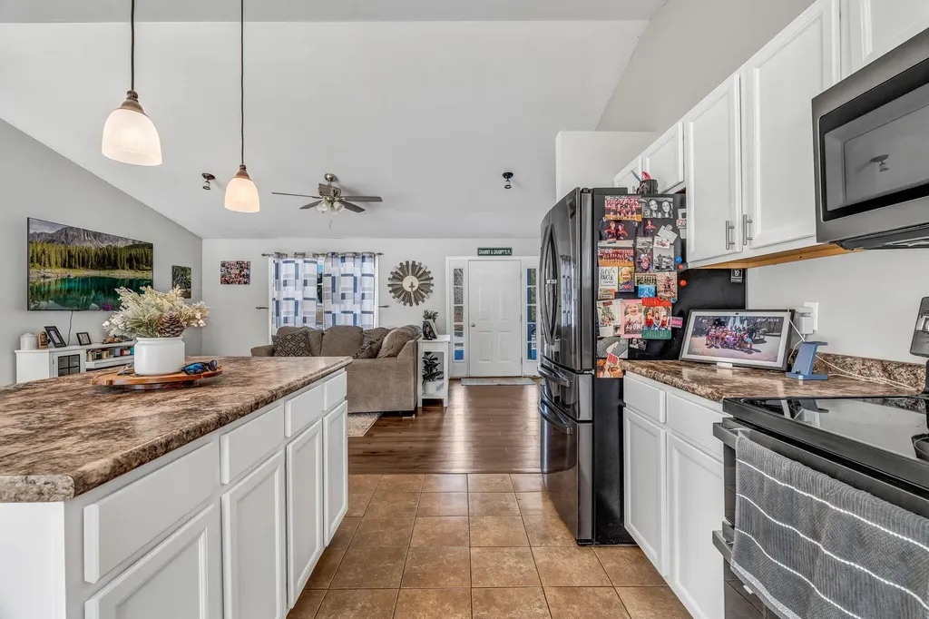 16 Hickory Drive Wiscasset ME 04578