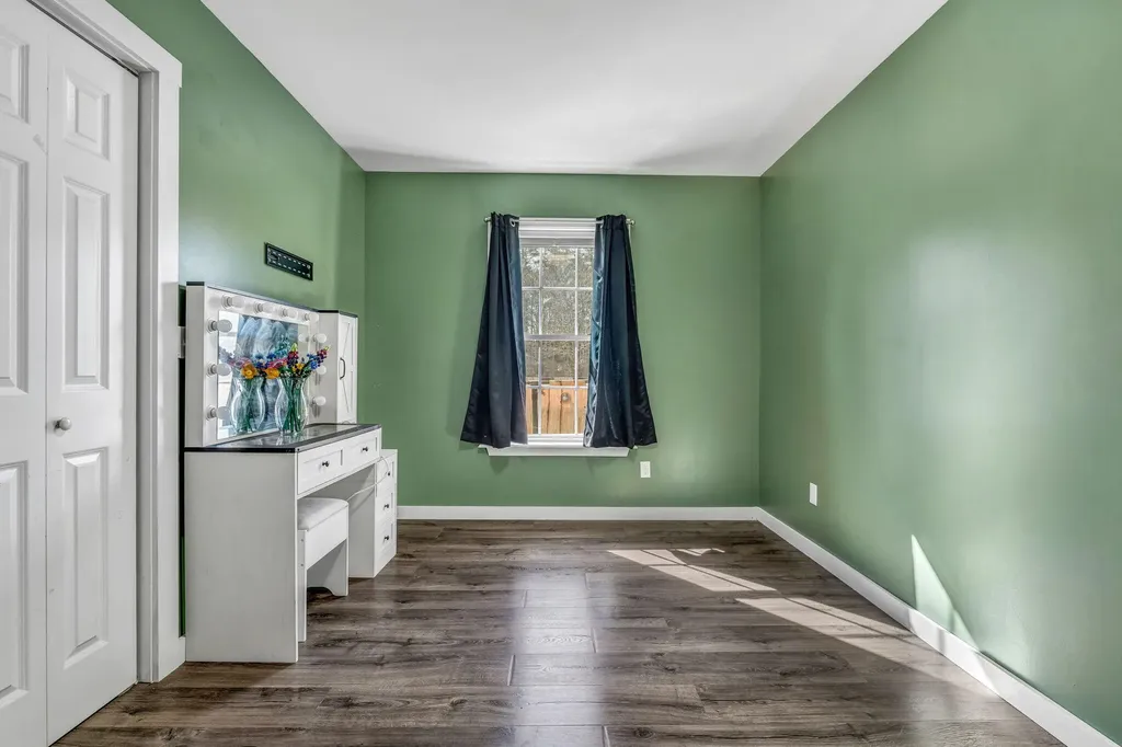 16 Hickory Drive Wiscasset ME 04578